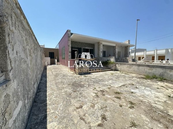 casa indipendente in vendita a Melendugno in zona San Foca