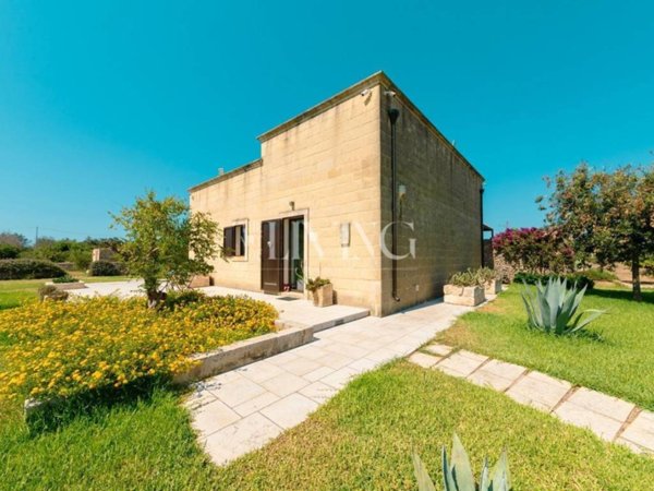 casa indipendente in vendita a Melendugno