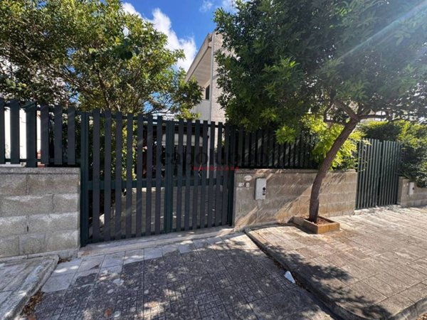 casa indipendente in vendita a Melendugno in zona Torre dell'Orso
