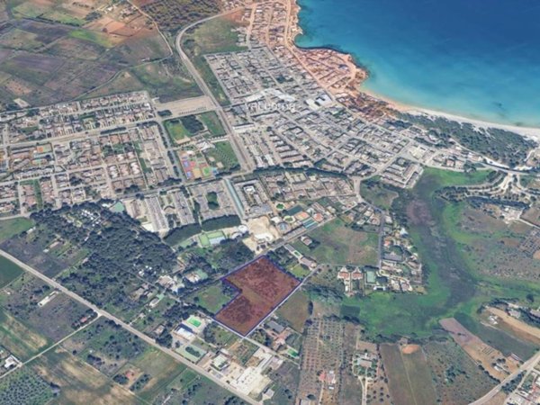 terreno in vendita a Melendugno in zona Torre dell'Orso
