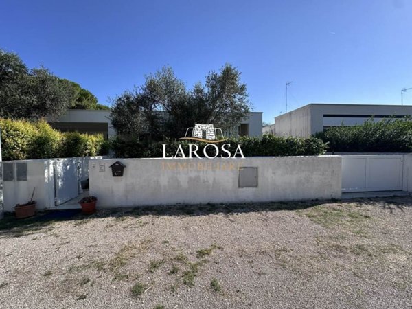 casa indipendente in vendita a Melendugno in zona Torre Specchia