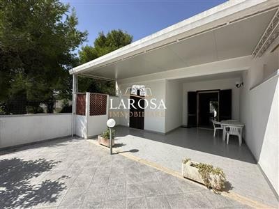 casa indipendente in vendita a Melendugno in zona Torre dell'Orso