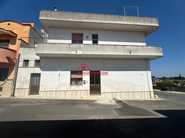 casa indipendente in vendita a Melissano