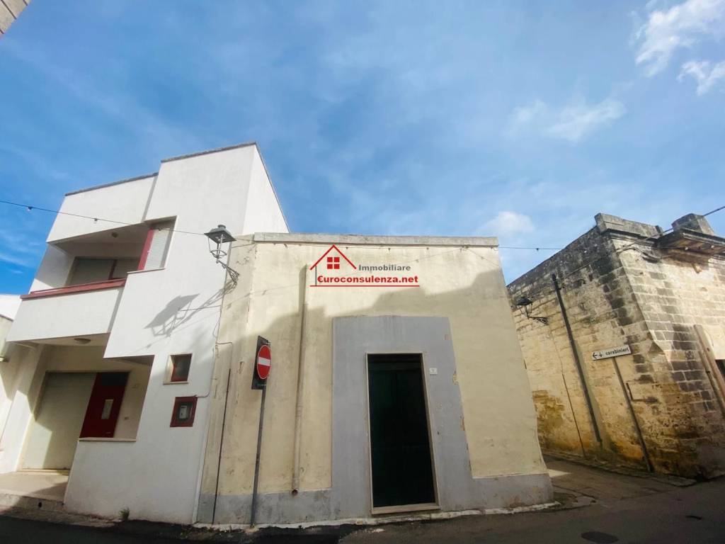 casa indipendente in vendita a Melissano