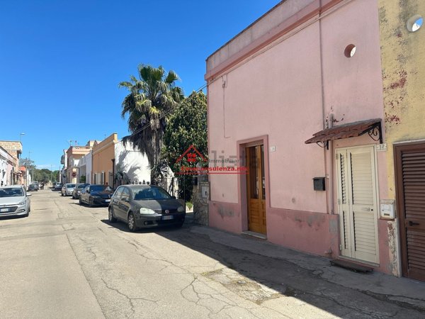 casa indipendente in vendita a Melissano