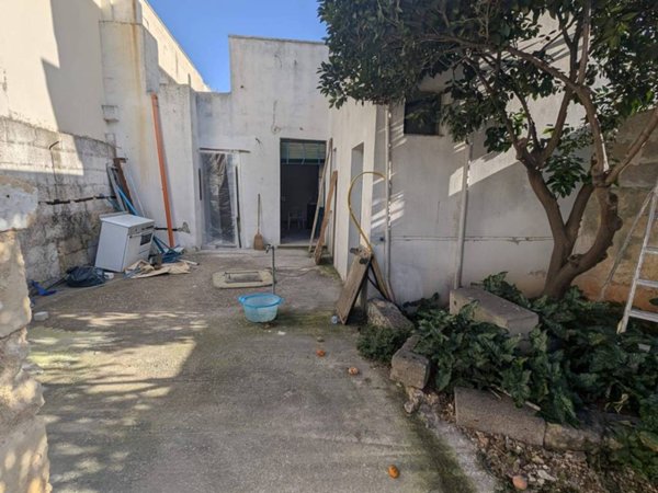 casa indipendente in vendita a Melissano