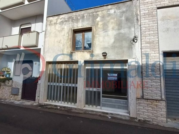casa indipendente in vendita a Melissano