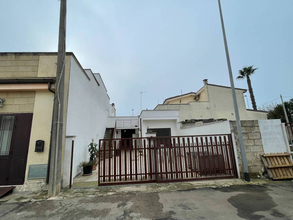 casa indipendente in vendita a Melissano