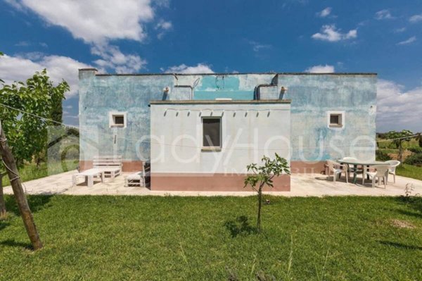 casa indipendente in vendita a Melissano