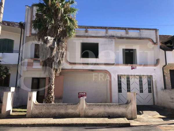 casa indipendente in vendita a Melissano