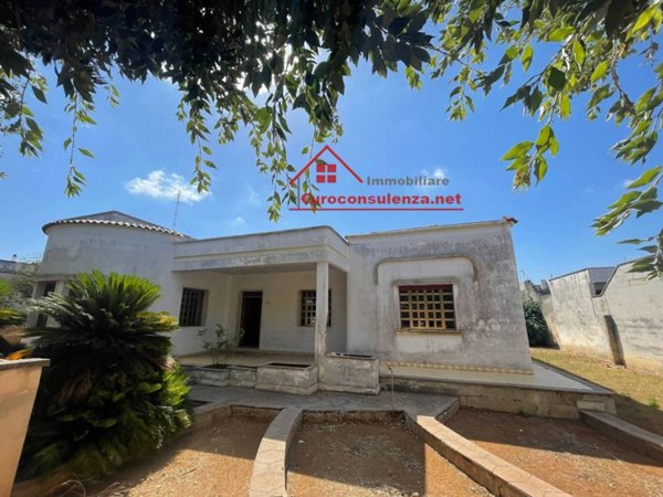 casa indipendente in vendita a Melissano