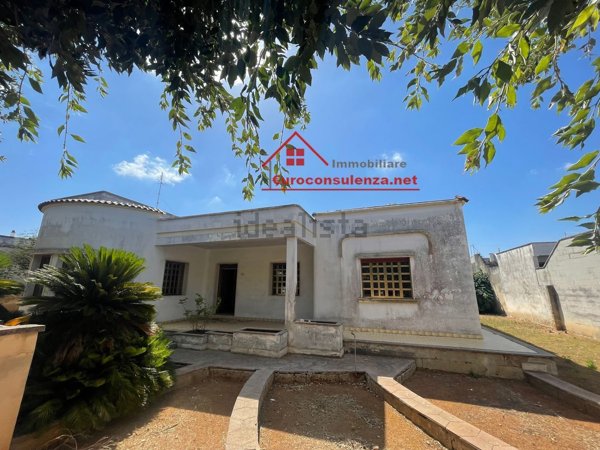 casa indipendente in vendita a Melissano