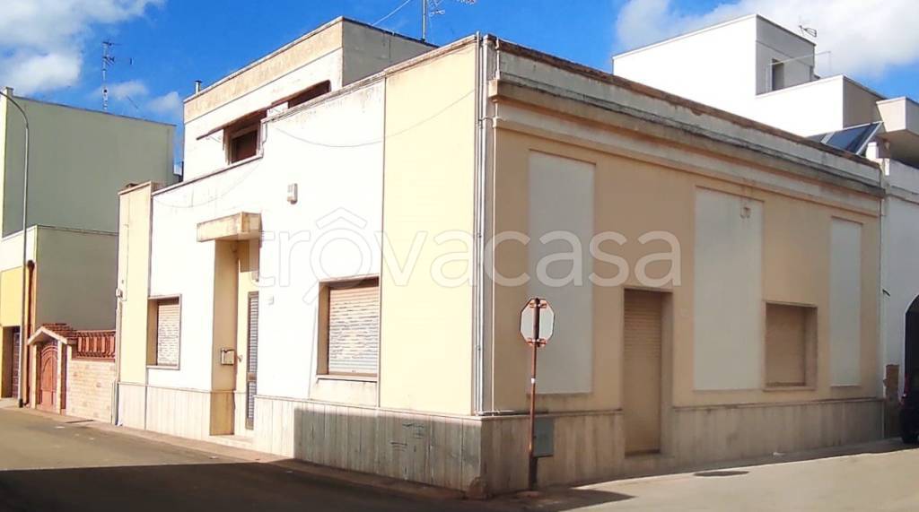 casa indipendente in vendita a Melissano