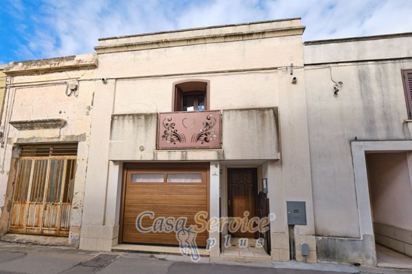 casa indipendente in vendita a Melissano