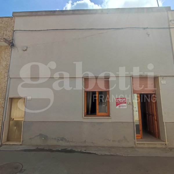 casa indipendente in vendita a Melissano