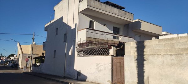 casa indipendente in vendita a Melissano