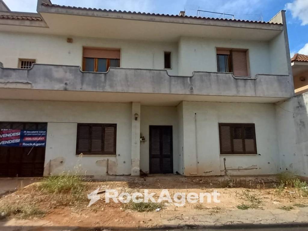 casa indipendente in vendita a Melissano