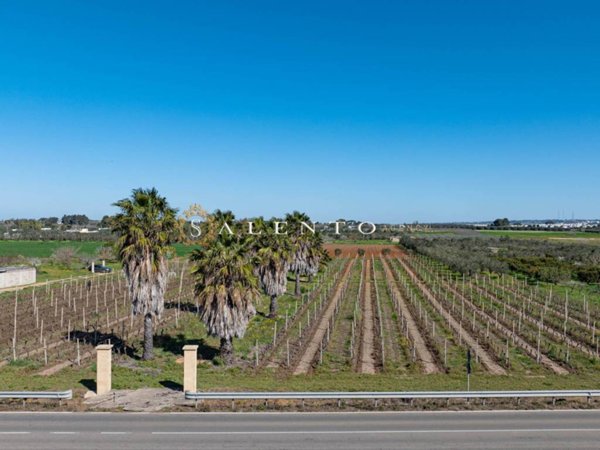 casa indipendente in vendita a Melissano
