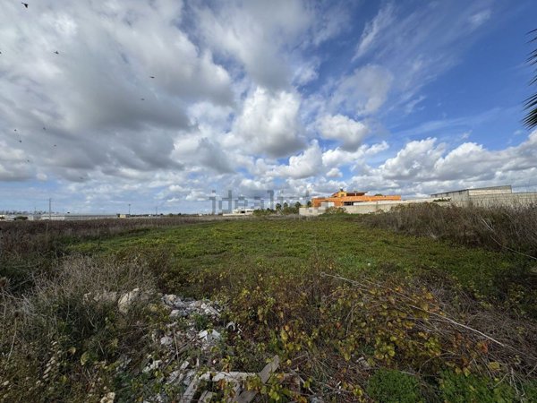 terreno edificabile in vendita a Melissano