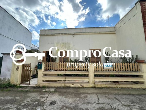 casa indipendente in vendita a Melissano