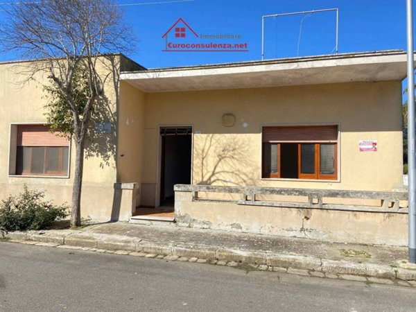 casa indipendente in vendita a Melissano
