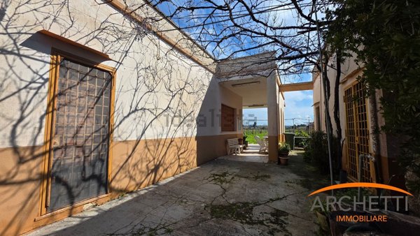 casa indipendente in vendita a Melissano