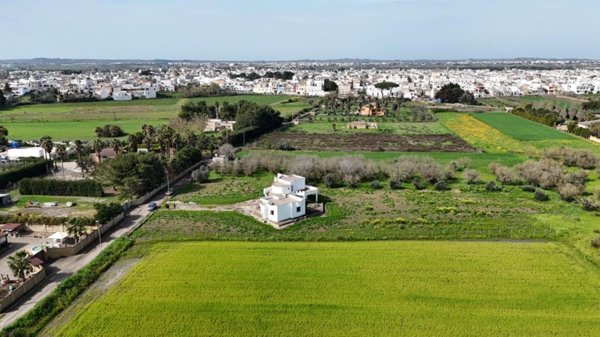 casa indipendente in vendita a Melissano