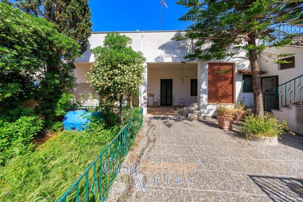 casa indipendente in vendita a Melissano