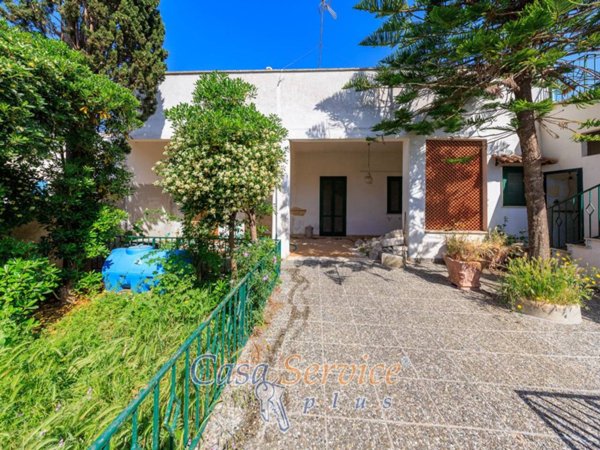 casa indipendente in vendita a Melissano