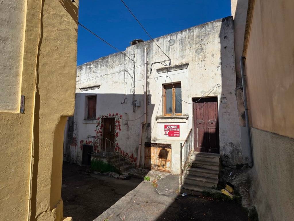 casa indipendente in vendita a Melissano