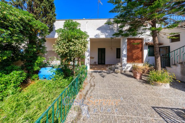 casa indipendente in vendita a Melissano