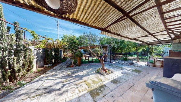 casa indipendente in vendita a Melpignano