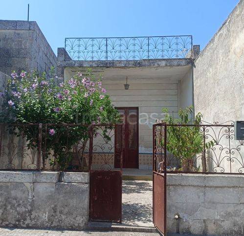 casa indipendente in vendita a Melpignano