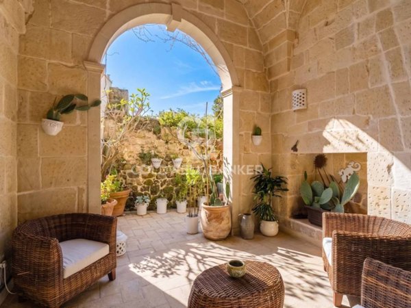 casa indipendente in vendita a Melpignano