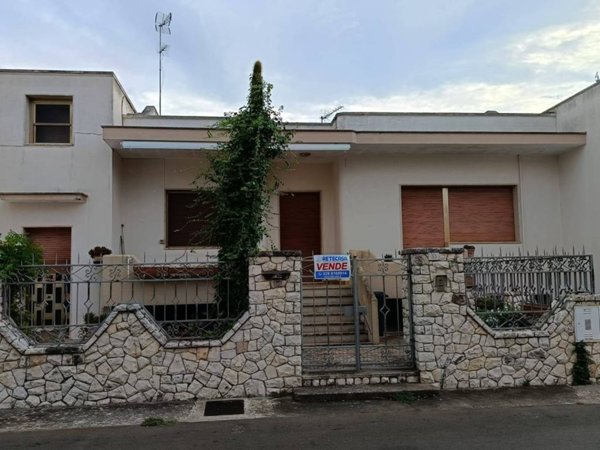 casa indipendente in vendita a Melpignano