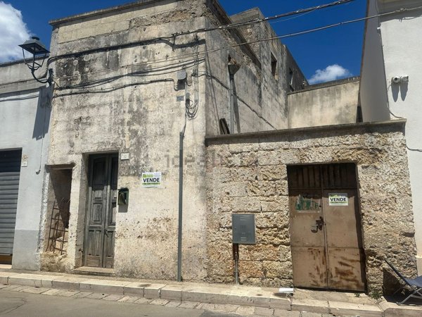 casa indipendente in vendita a Miggiano