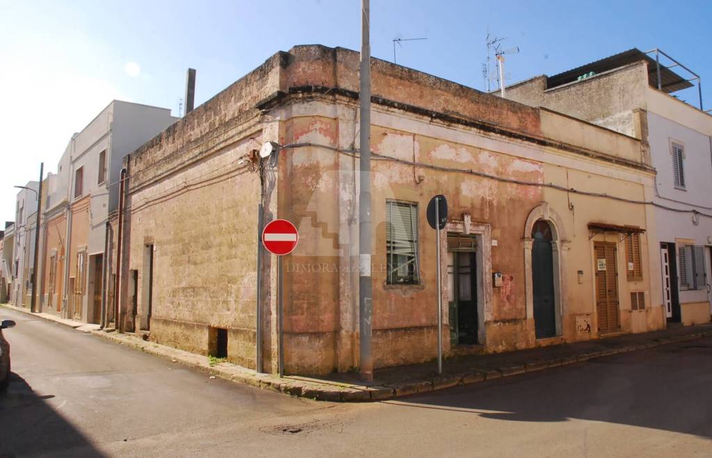 casa indipendente in vendita a Miggiano