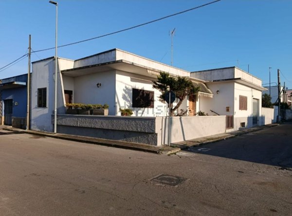 casa indipendente in vendita a Miggiano