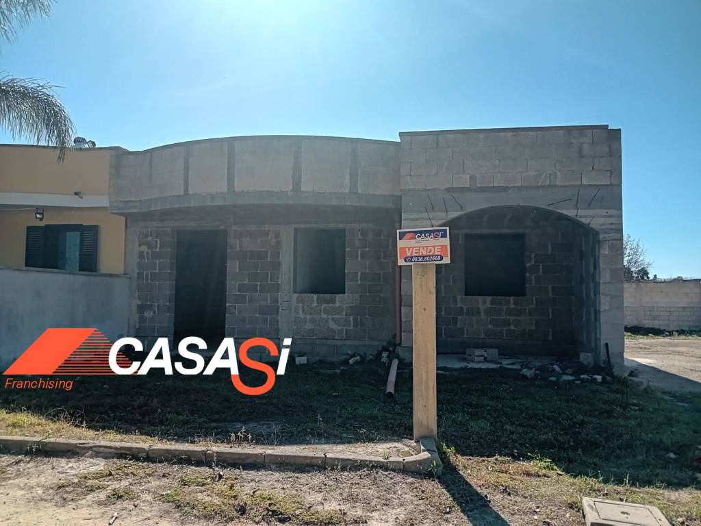 casa indipendente in vendita a Minervino di Lecce in zona Specchia Gallone