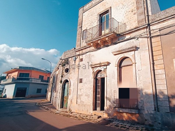 casa indipendente in vendita a Minervino di Lecce in zona Specchia Gallone