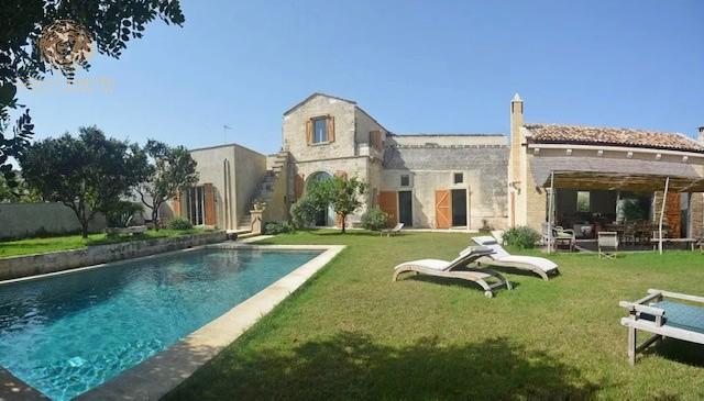casa indipendente in vendita a Minervino di Lecce in zona Specchia Gallone