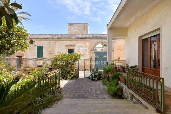 casa indipendente in vendita a Minervino di Lecce in zona Cocumola