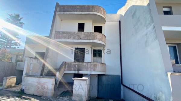 casa indipendente in vendita a Minervino di Lecce