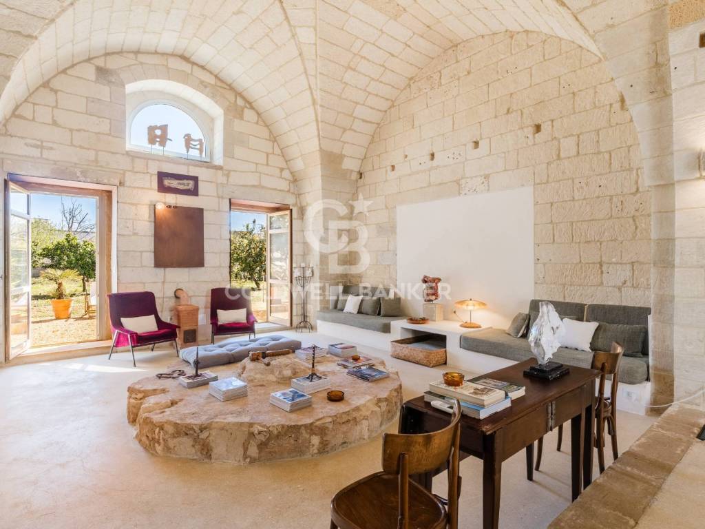 pentavano in vendita a Minervino di Lecce in zona Specchia Gallone