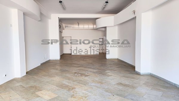 locale commerciale in vendita a Minervino di Lecce