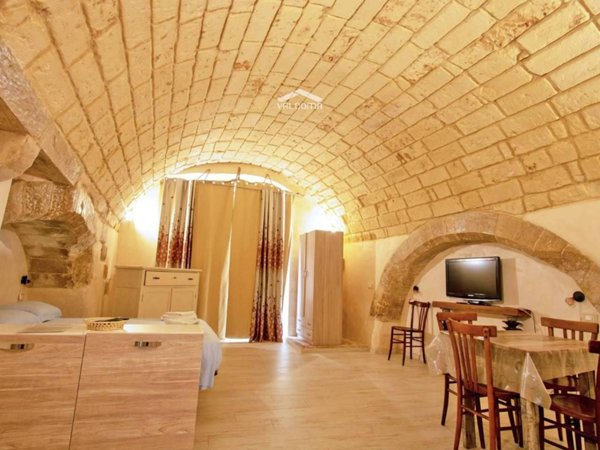 casa indipendente in vendita a Minervino di Lecce in zona Specchia Gallone