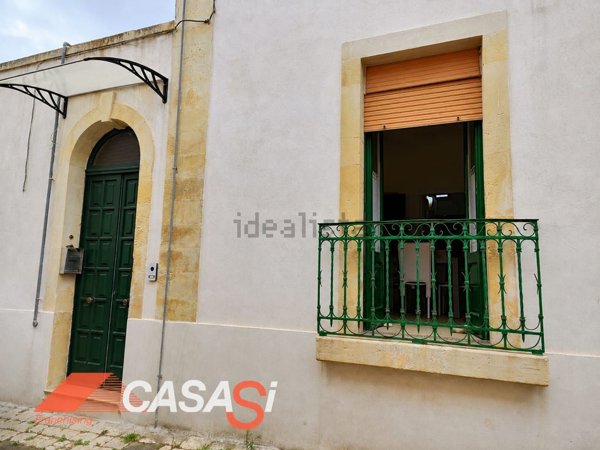 casa indipendente in vendita a Minervino di Lecce in zona Specchia Gallone