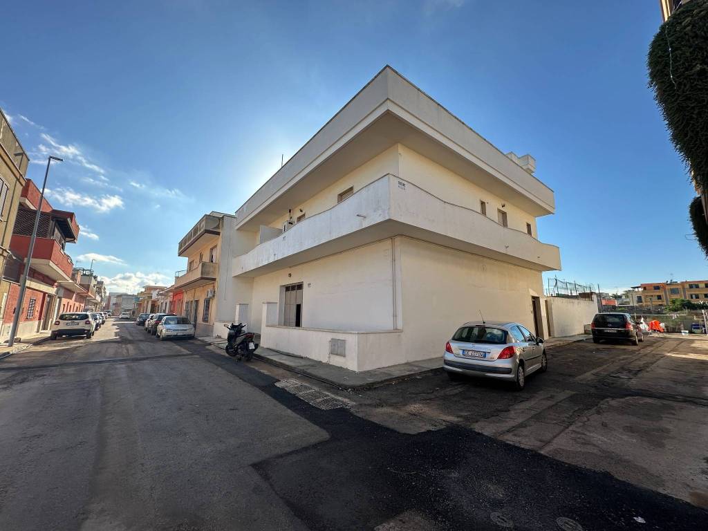 intera palazzina in vendita a Monteroni di Lecce