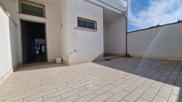 negozio in vendita a Monteroni di Lecce