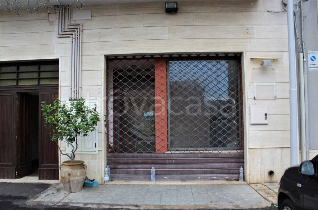 negozio in vendita a Monteroni di Lecce